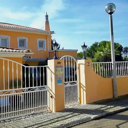Villa Vale De Lapa, Amazing Sea Views, Heated Swimming Pool, Jacuzzi *