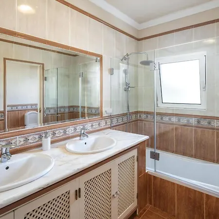 Villa Vale De Lapa, Amazing Sea Views, Heated Swimming Pool, Jacuzzi, Ac - Stunning House