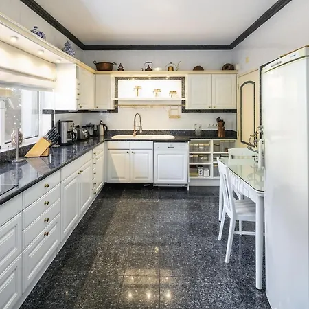 Vale De Lapa, Amazing Sea Views, Heated Swimming Pool, Jacuzzi Carvoeiro (Lagoa)